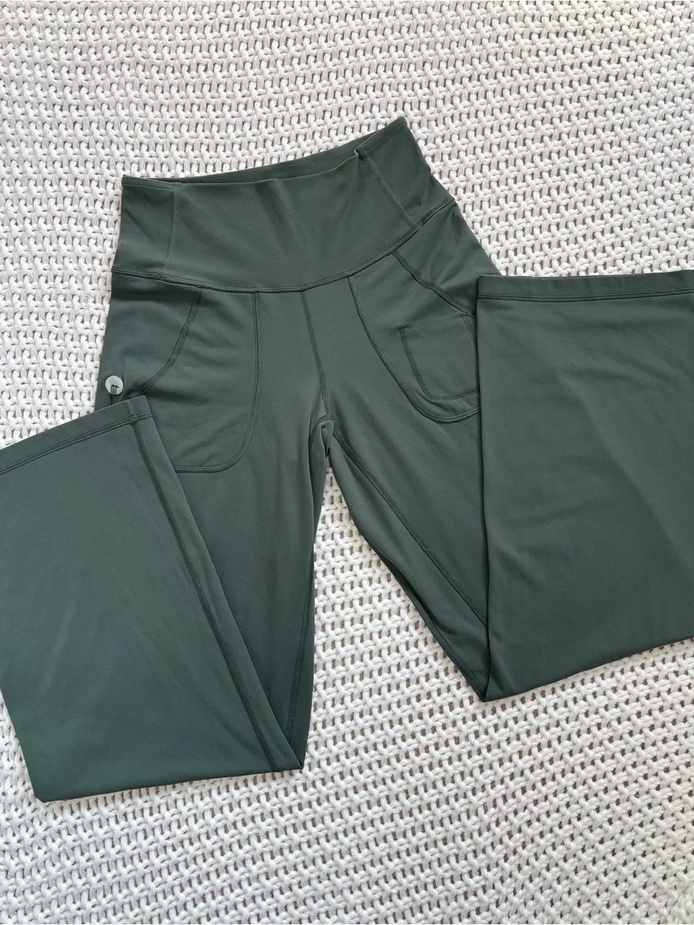 lululemon align hr wide leg pant 31” in dark forest size 6